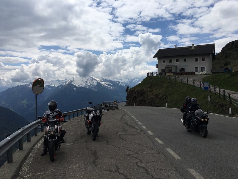 Super Wolkenbilder auf dem Jaufenpass