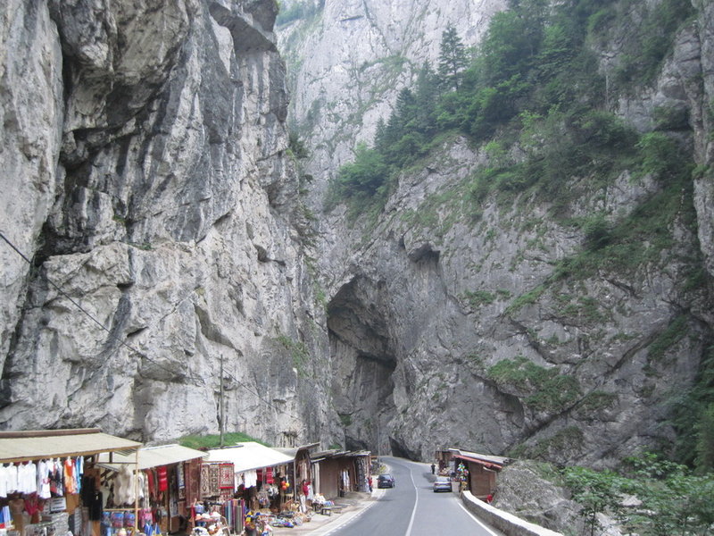 Von der anderen Seite durch die Schlucht