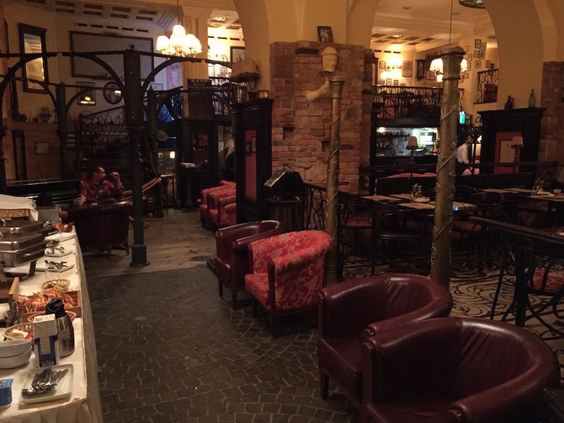 2015-09-10 1900 Hotel Speisesaal.JPG