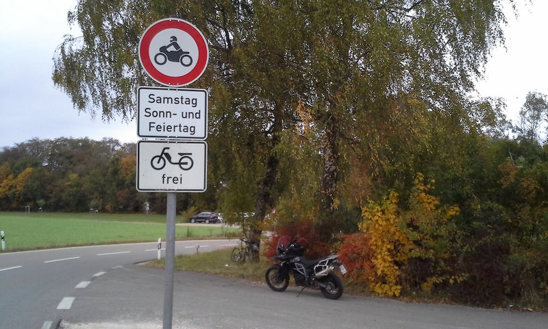 Auch der Wanderparkplatz ist tabu