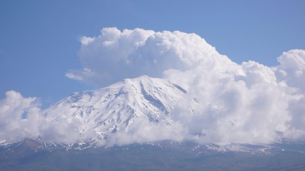 Ararat im Sturm ebenfalls von der Türkei aus ...