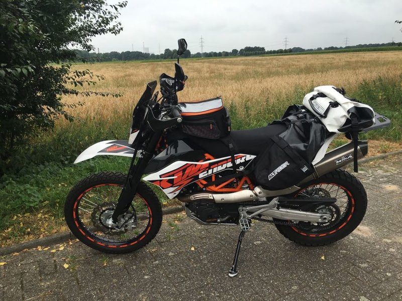 KTM-690R-3.jpg