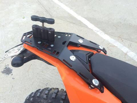 KTM-690R-4.jpg