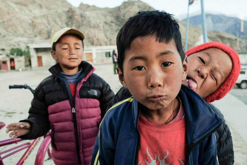 XTCF9404.jpg (287.88 KiB) 4368 mal betrachtet Nako: Die Kinder hatten einen Spaß vor meiner Kamera Linse
