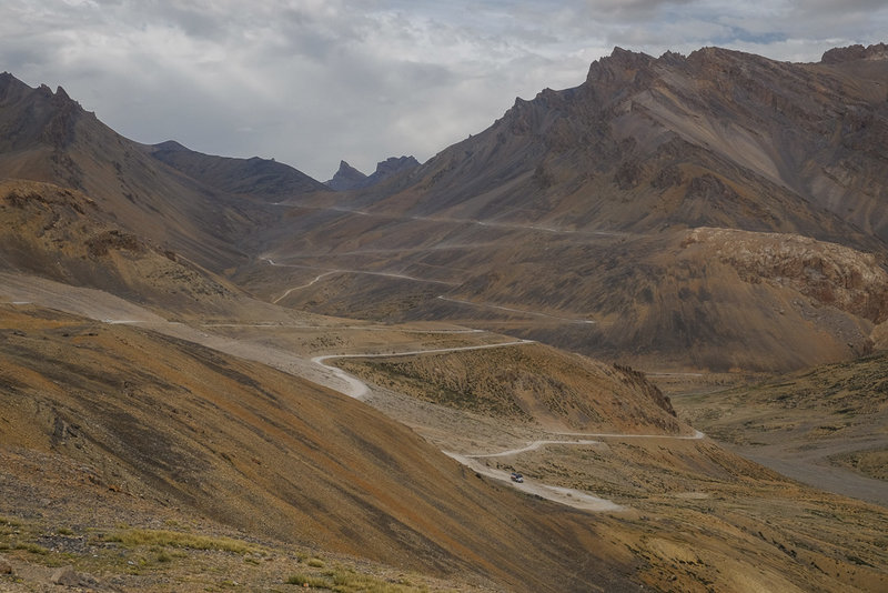 die Straße hinauf zum Pass