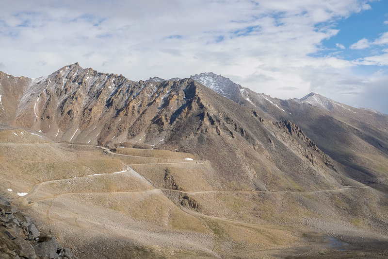 Die Straße nach dem Pass runter in das Nubra Tal