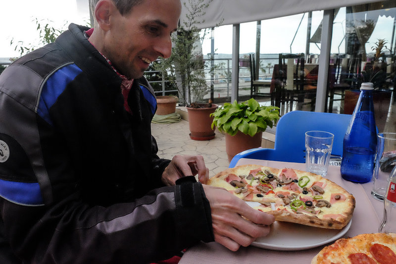 Motorradfahren macht hungrig :)