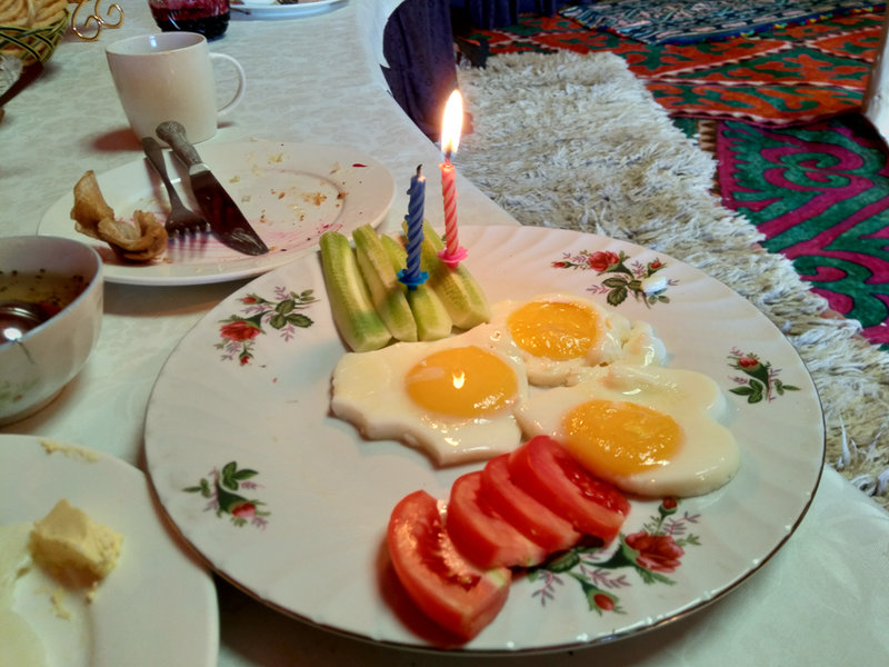 Die Belegschaft hat in der Früh an meinen Geburtstag gedacht. Dankeschön!