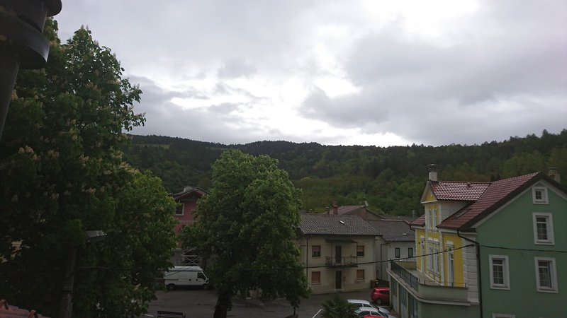 Ilirska Bistrica: der Himmel verheißt nichts Gutes