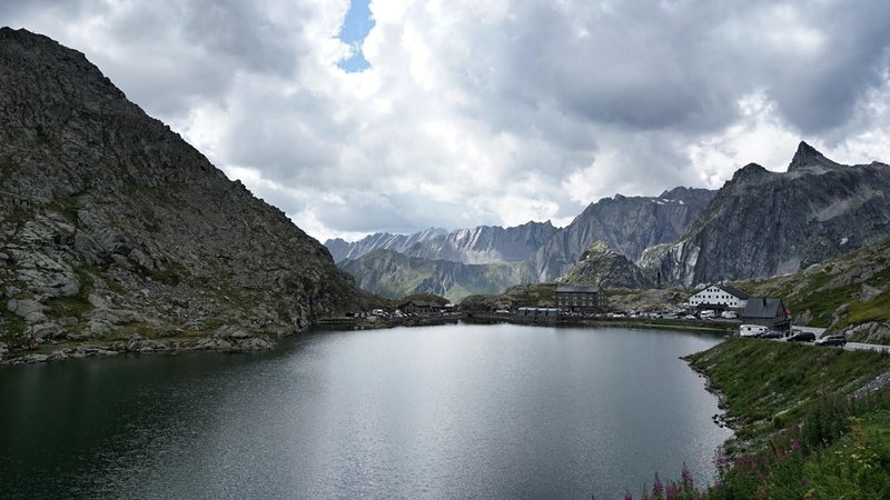 GrSanBernard.jpg