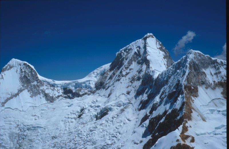 Das Huandou-Massiv mit 6.395 m unser eigentliches Ziel in der Cordillera Blanca 1994