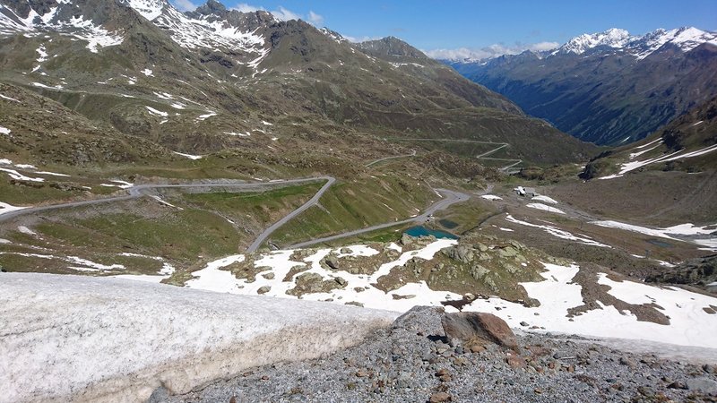 Es fahren nur wenige hin - die Kaunertaler Gletscherstrasse (Maut) ist traumhaft zu fahren und bei kaum Publikum ihr Geld Wert!