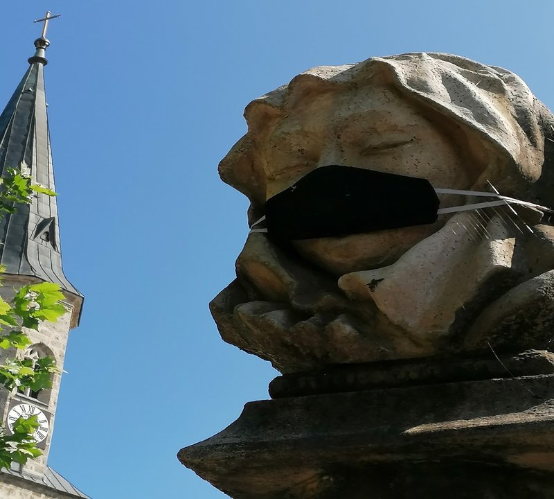 Covid19 - Aber das dortige Gasthaus, gleich neben der Statue und Kirche, ist mit seinem schönen Gastgarten und bester heimischer (Innviertler) Küche wärmstens zu empfehlen!