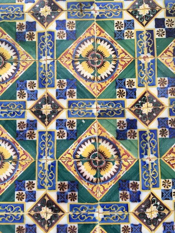 Azulejos in Olhao