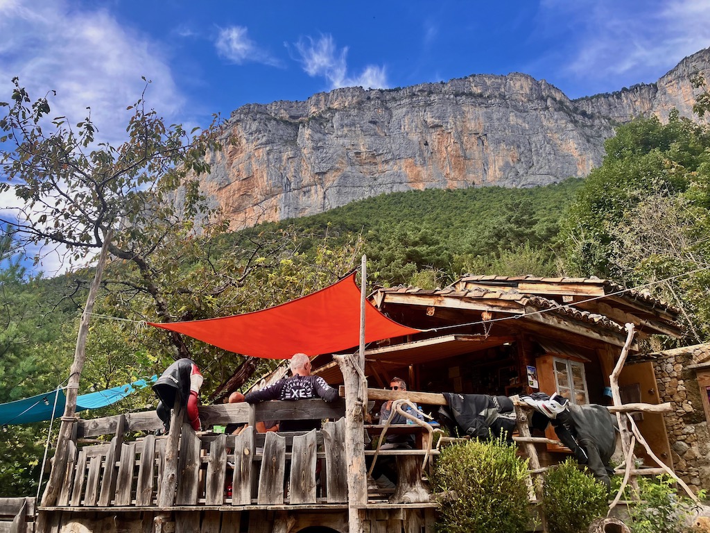 Cabane Cafe.jpeg
