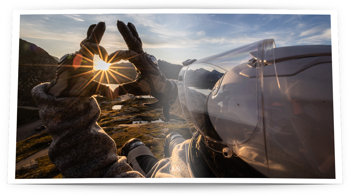 MotorProsa-Blog-Header-Schönste-Motorradtour-2024-1-Effekt.jpg