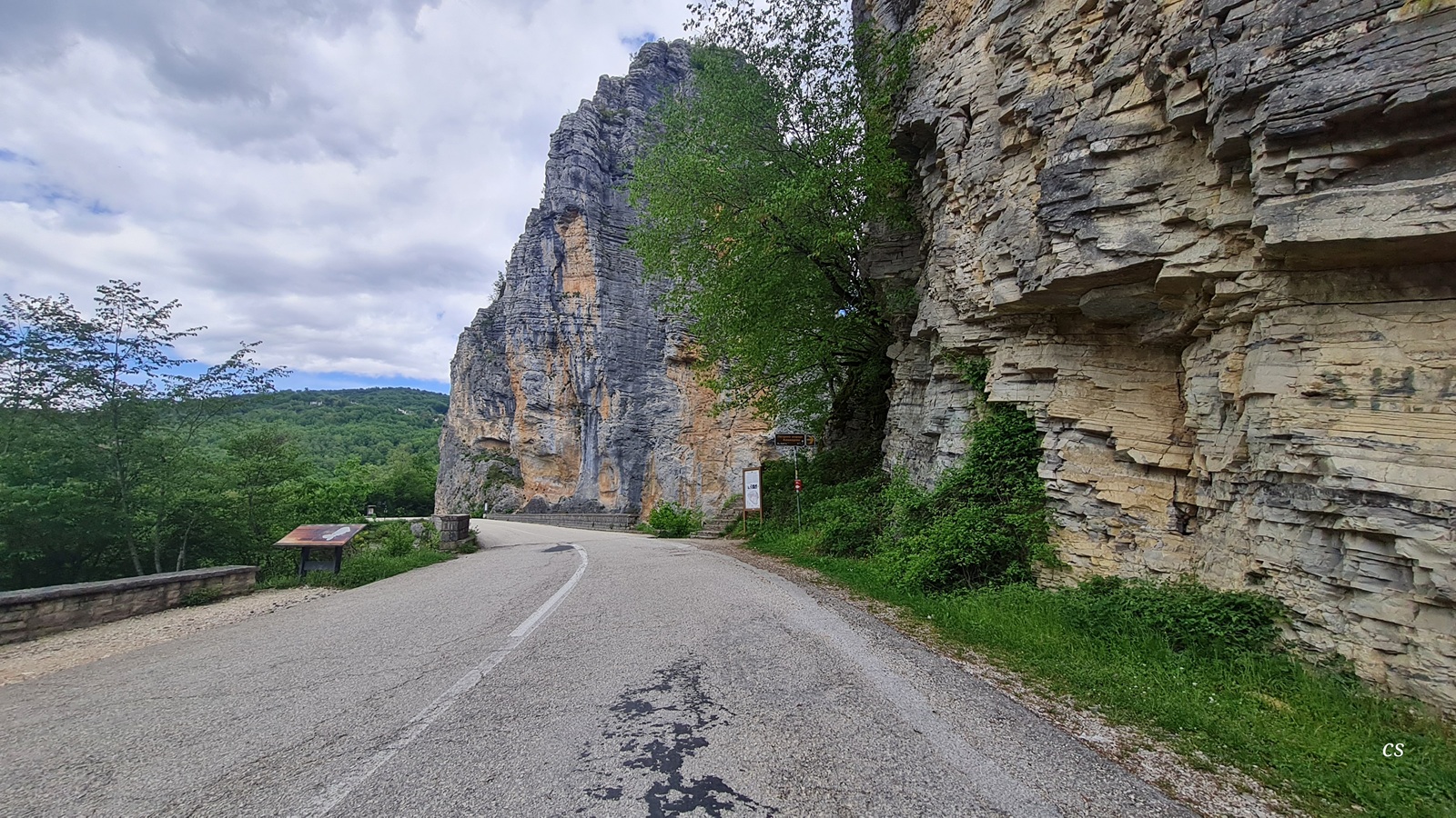 20250514_1420_Kokkoros-Brücke.jpg