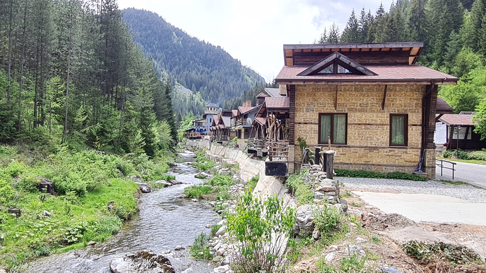 20250523_1227_Trigrad.jpg
