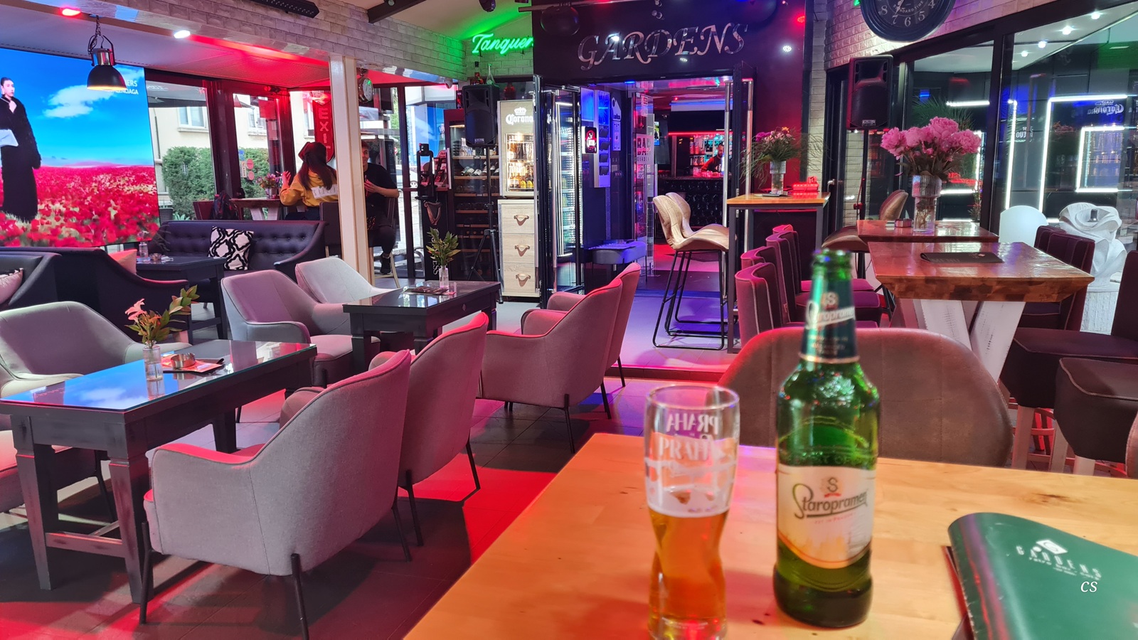 20250526_1907_Gardens-Bar.jpg
