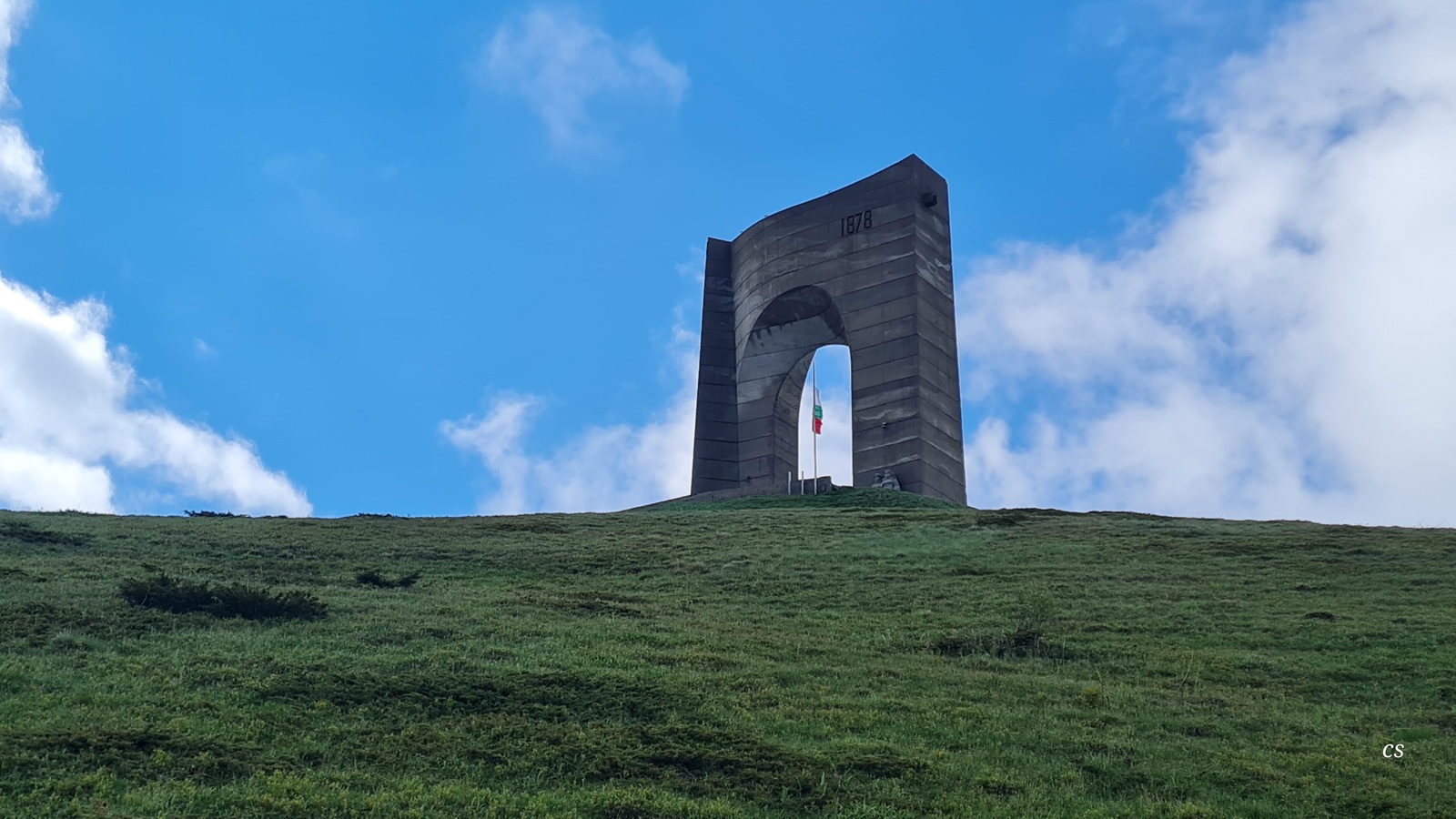 20250527_1010_ArchOfFreedom.jpg