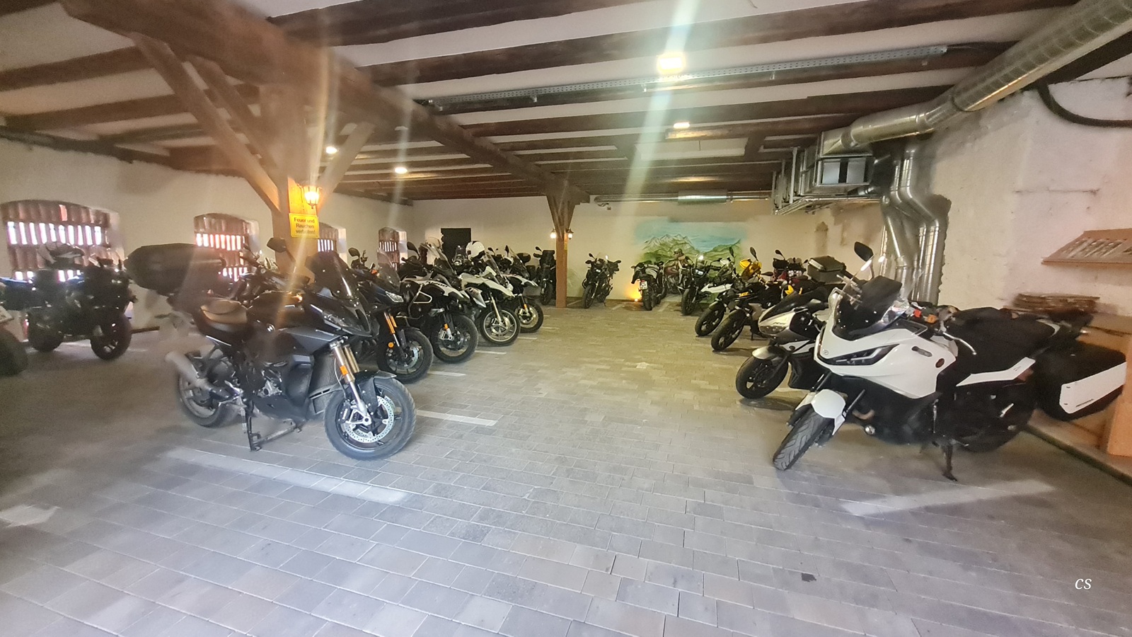 20250531_1949_Garage_GH-Post.jpg