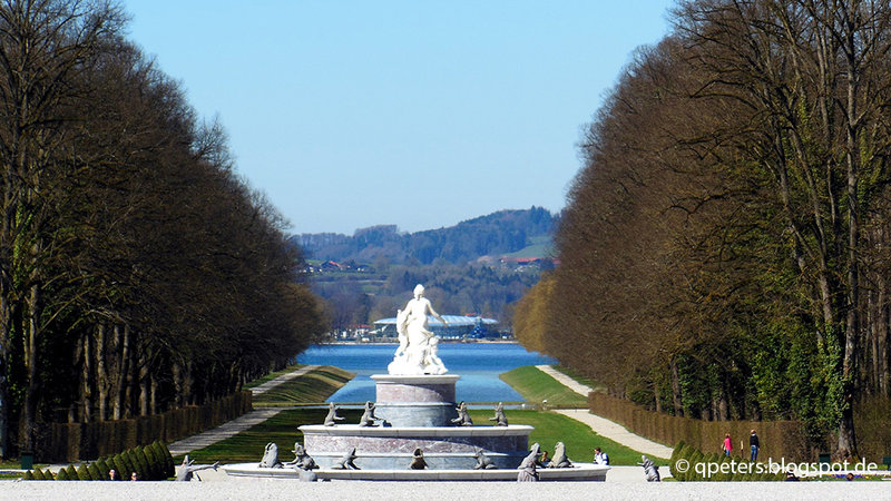 Die lange Sichtachse über den See