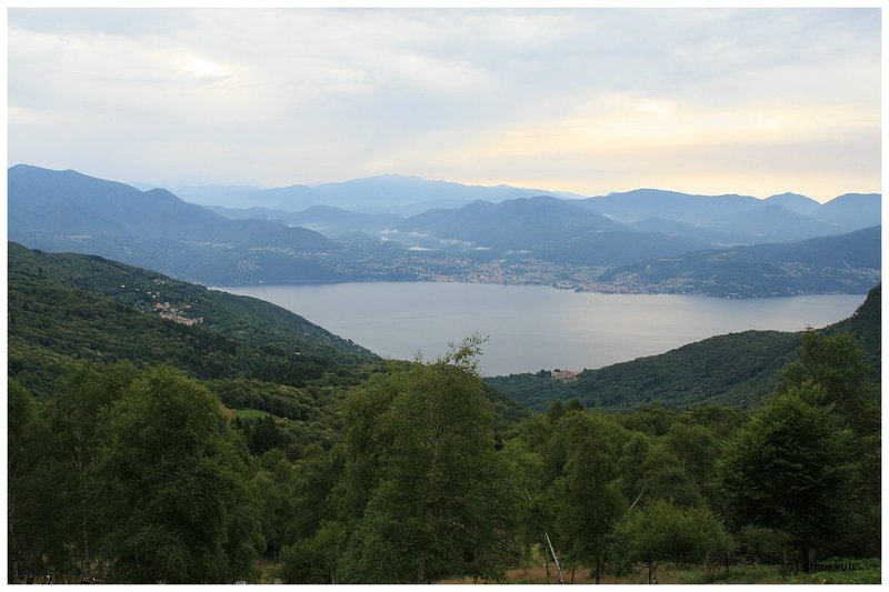 2013-00561kompr.jpg (148.35 KiB) 3956 mal betrachtet Il Colle - Nordanfahrt - Blick auf den Lago Maggiore