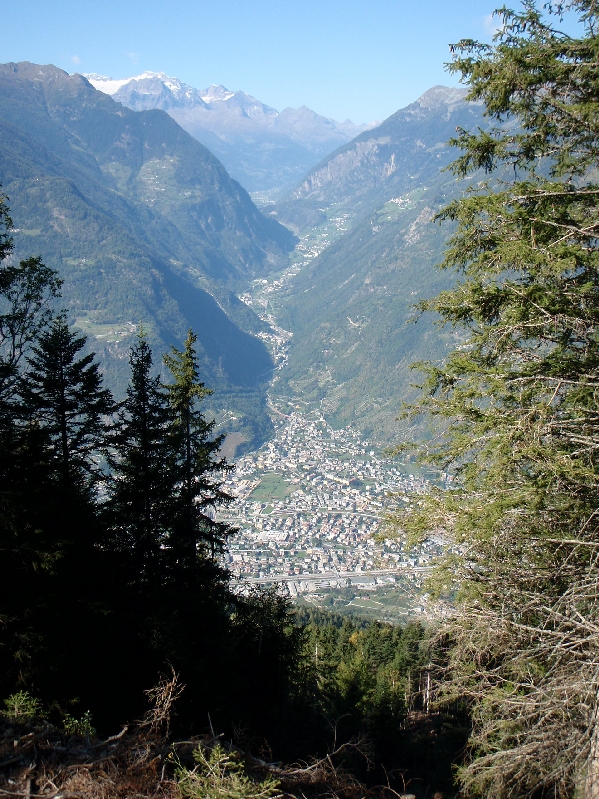 Tirano und die Zufahrt ins Puschlav