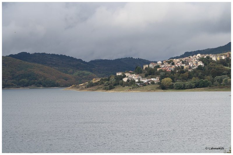 Lago di Compotosto - Blick auf Mascioni