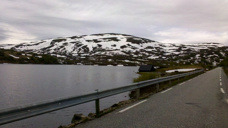 das Hochfjell noch unter Schnee, Temperaturen sinken