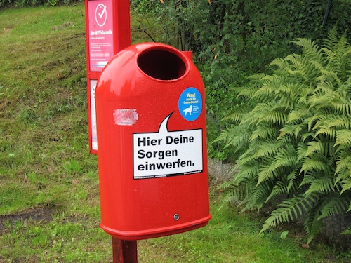 Strömender Regen, Riesenstau, Zeitdruck. So richtig klappt es noch nicht mit den Sorgen...