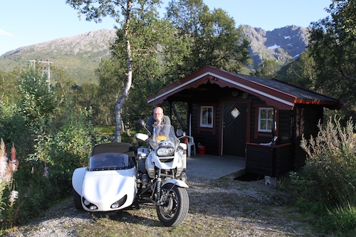 Hmm, wieso ist der Bremsbelag schon runter - und wo kriege ich hier oben einen Neuen her?