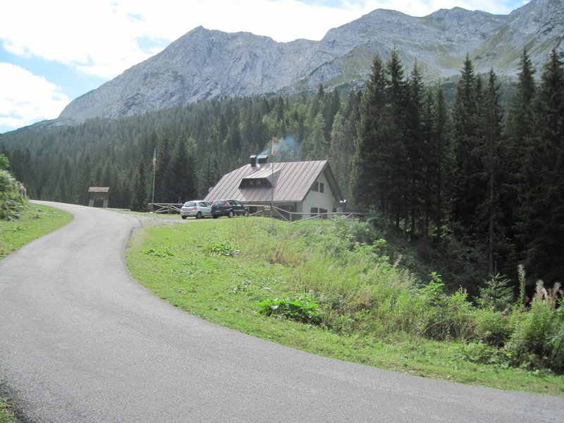06  09  2011  016.JPG
