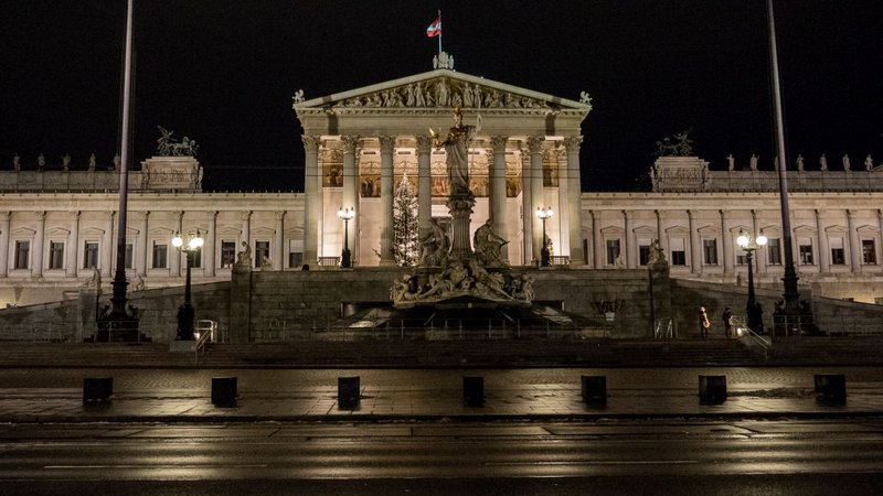 35 Wien by Night.jpg
