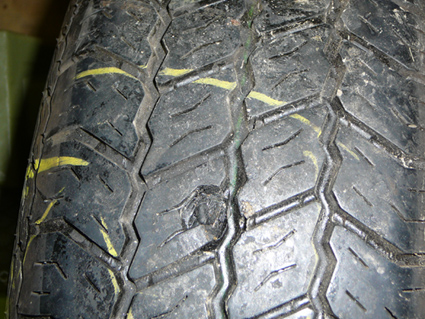 Reparierter Reifen.jpg