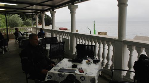 Pause am Fährhafen Brestova (Festland, Fähre nach Porozina, Insel Cres)